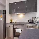 Апартаменти Amazing In With Wifi